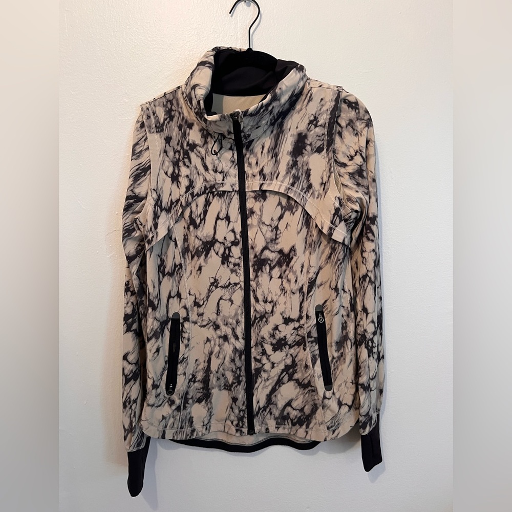 Lululemon lightweight jacket
